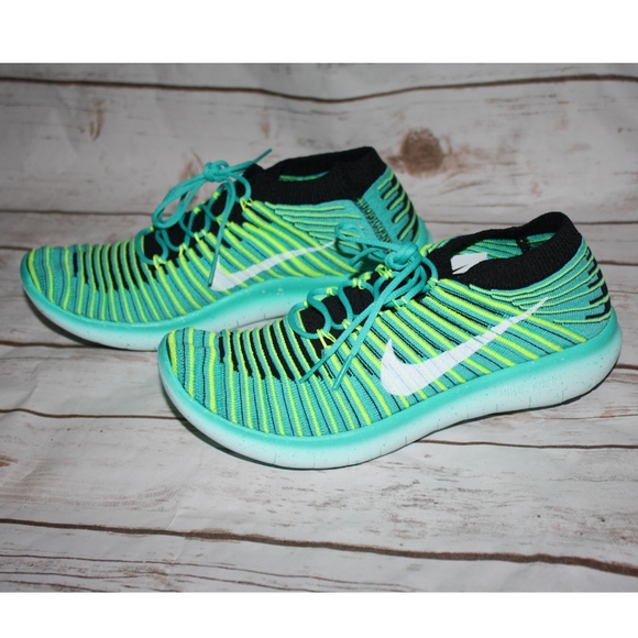 Nike Shoes - New Nike Free RN Motion Flyknit